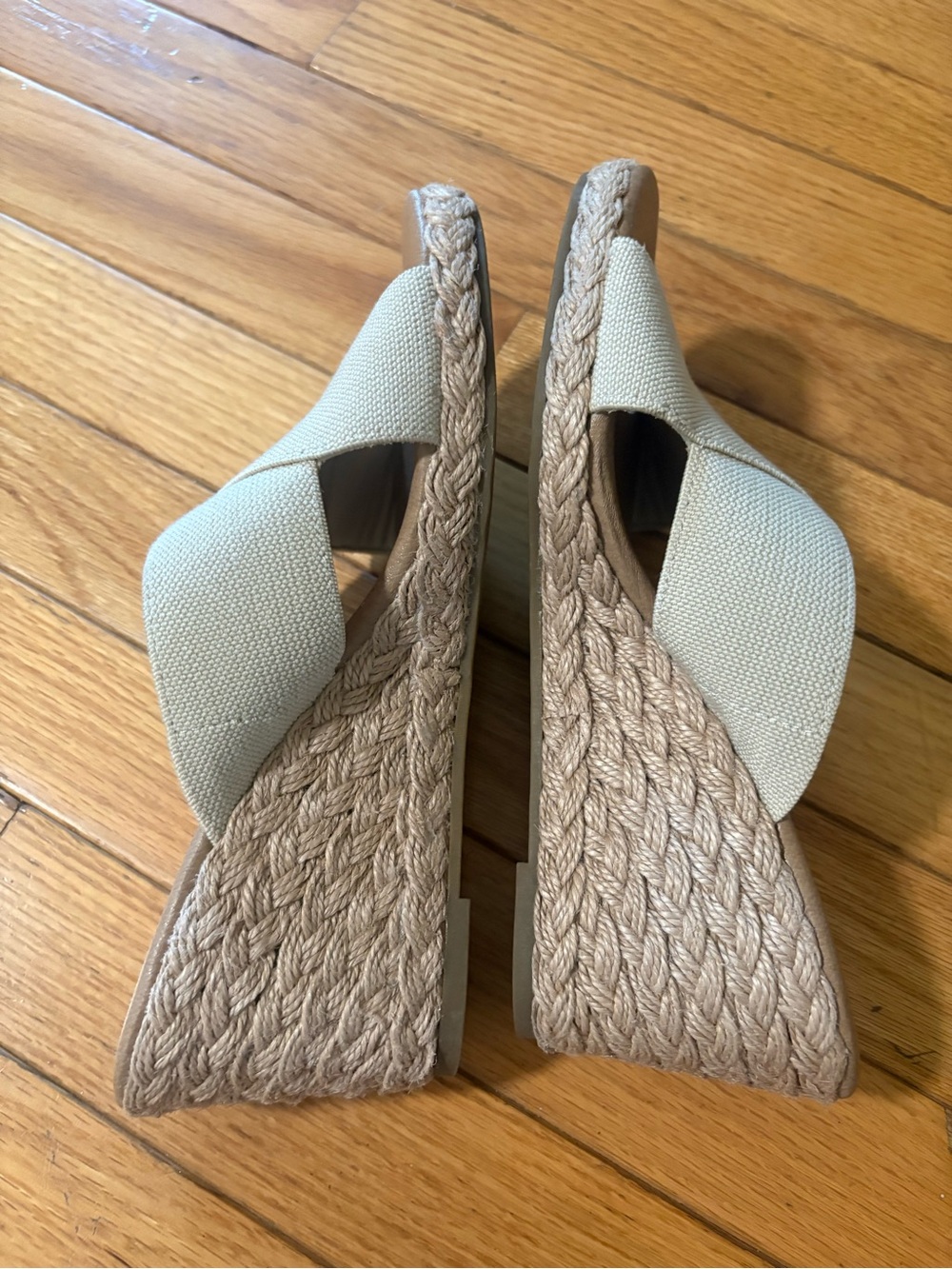 Tommy Bahama Light Beige Crossband Wedge Slides